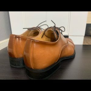 Totally new shoe, brow, size 8.5